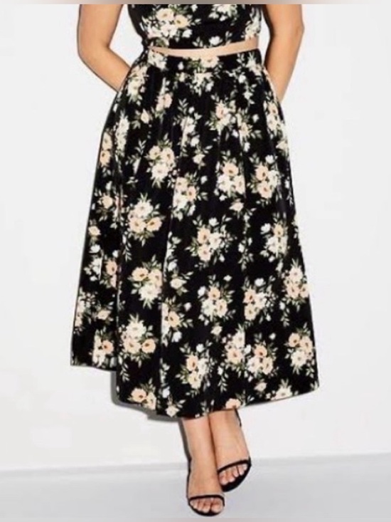 Old Navy Dresses & Skirts - Old Navy The Occasion Floral Taffeta Midi Skirt - High Waist - Pockets